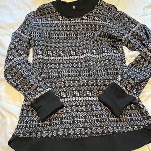 Women’s Columbia long sleeve Medium shirt